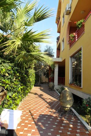 Villa for rent in the heart of Tirana, (TRR-101-16)