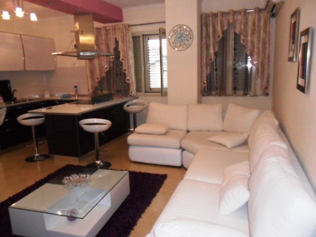Apartment for sale in Qemal Stafa Street, close to 'Fresku' restaurant in Tirana, (TRS-101-78)