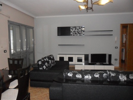 2+1 Apartment for rent in Zogu i Zi area in Tirana, (TRR-101-107)