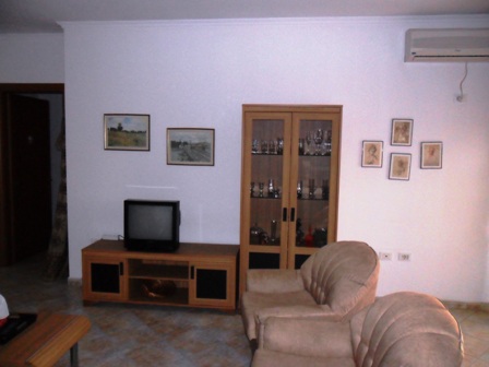 2+1 Apartment for rent in Myslym Shyri Street in Tirana, (TRR-212-7)