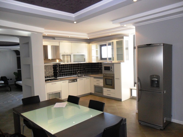Luxurious apartment for rent in Skerdilajd Llagami Street close to Qemal Stafa Stadium in Tirana , (TRR-512-5)