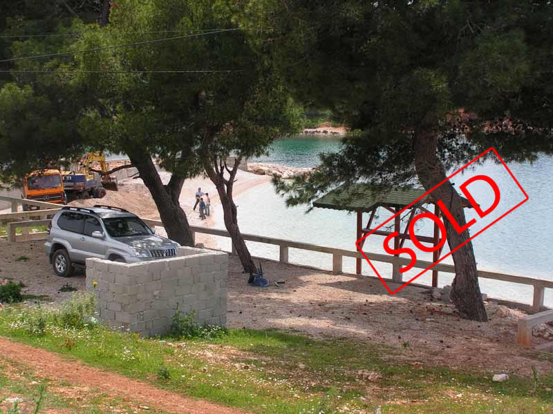 Land for Sale in Ksamil, Albania |1,500 m2 | zone planned for 2-3 story villas (KSS1002)