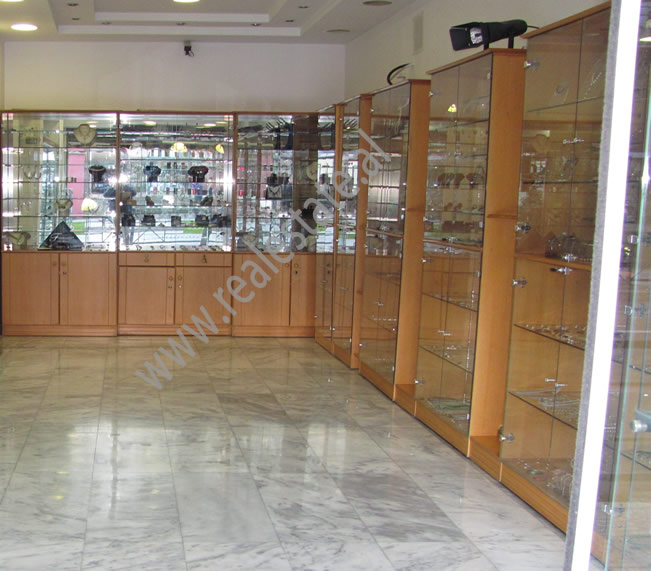 Store space for rent in Durresi Street in Tirana , (TRR-512-11)