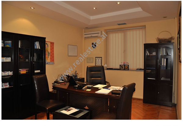 Office space for rent in Zogu i I avenue in Tirana, (TRR-612-3)