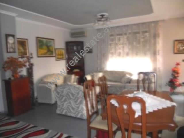 Apartment for rent in Pjeter Bogdani street in Tirana , ( TRR-1112_9)
