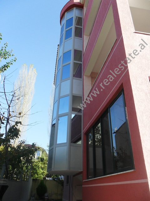 Villa for rent in a quiet and secure area of Tirana , (TRR-1112-28)