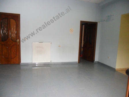 Space store for rent in Zogu I Boulevard in Tirana, Albania(TRR-313-12)