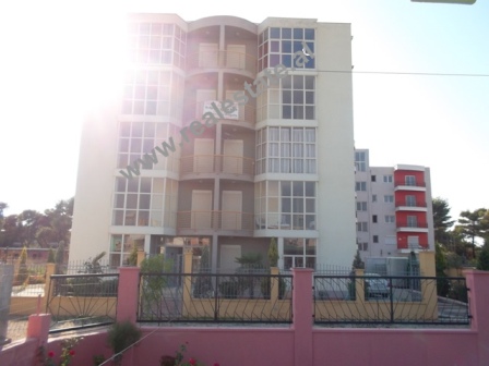 Five storey building for sale in Mali i Robit Area, Kavaja (GLS-1013-1)