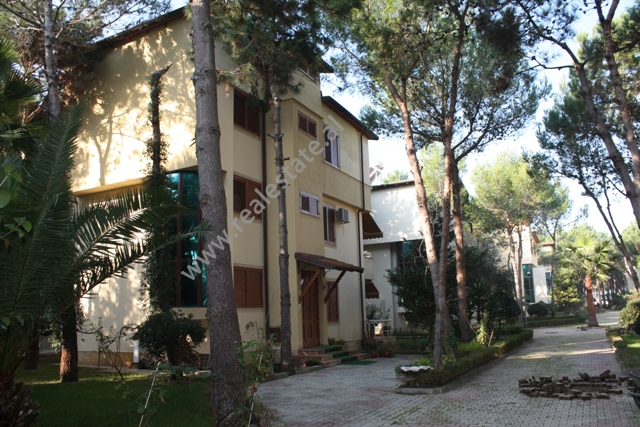 Three storey villa for sale in Golem Beach in Albania (GLS-414-1)