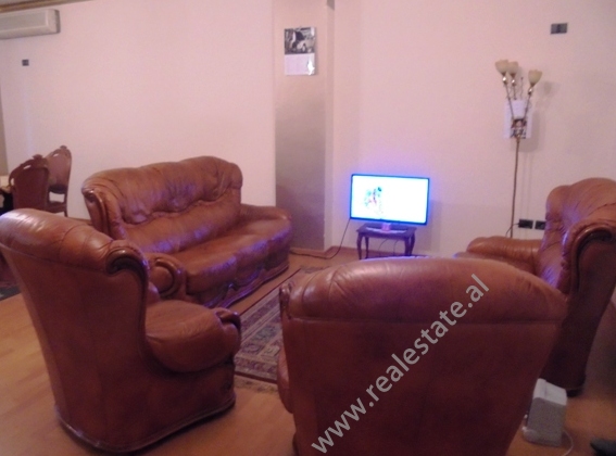 Three bedroom apartment for rent near the center of Tirana, Albania (TRR-115-26r)