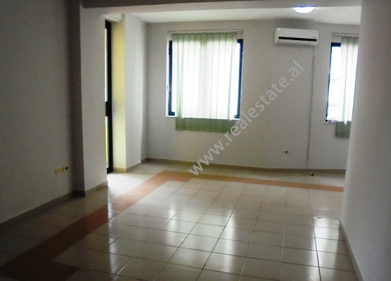 Office space for rent near the center of Tirana, Albania (TRR-115-38r)