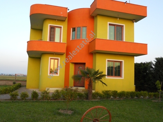 Two storey villa for sale in Rrushkull in Durres, Albania (DRS-115-7r)