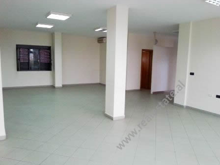 Office space for rent near Casa Italia Shopping Center in Tirana, Albania (TRR-215-5b)