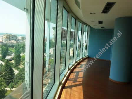 Modern office for rent in Tirana, near Deshmoret e Kombit Boulevard, Albania (TRR-515-28b)