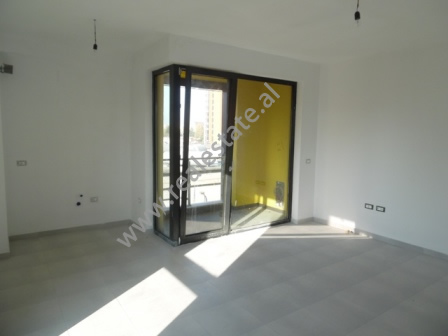 Apartment for office for rent in Elbasani Street in Tirana, Albania