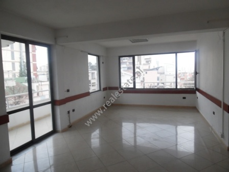 Office for rent in Pjeter Budi Street in Tirana, Albania (TRR-1216-17K)