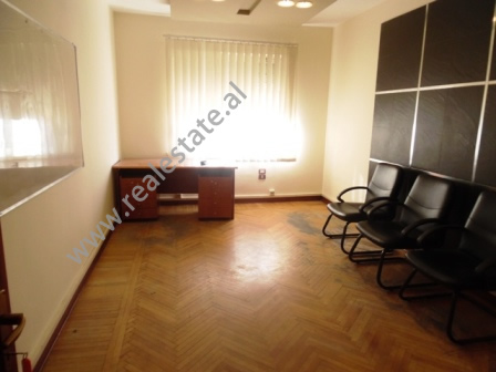 Three bedroom apartment for sale close to the center of Tirana, Albania (TRS-1216-53d)