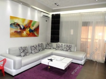 Three bedroom apartment for rent close to Barrikadave street in Tirana, Albania (TRR-217-51d)