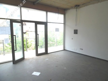 Store for sale in Dibra Street, in Tirana (TRS-417-11K)