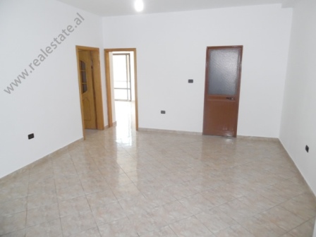 Three bedroom apartment for offices in Elbasani Street in Tirana, Albania, (TRR-417-18d)