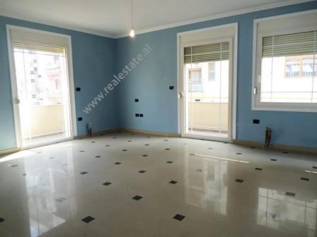 Office for rent in Qemal Stafa Street in Tirana, Albania (TRR-417-31L)