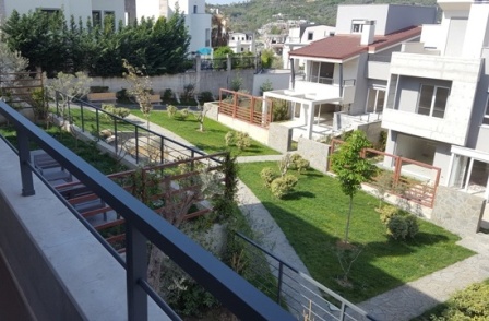 Villa for rent at Sunrise residence in Lunder, Tirana (TRR-417-40a)