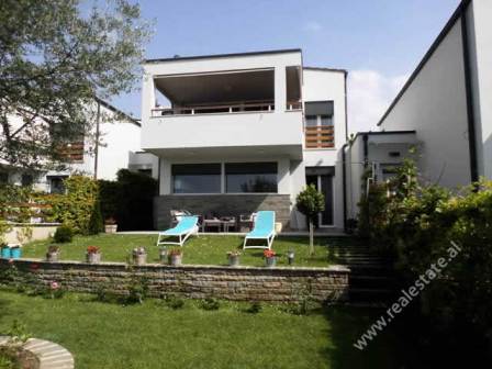 Villa for rent in a residential area in Lunder Village , Tirana , Albania (TRR-115-48a)