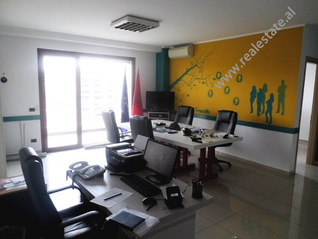 Office for rent in Bulevardi Gjergj Fishta in Tirana (TRR-617-10K)