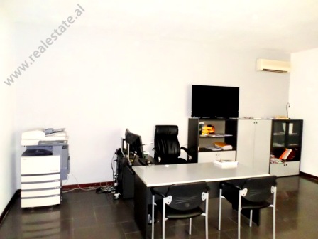 Duplex office for rent close to Kryqezimi 21 Dhjetori in Tirana, Albania (TRR-717-29K)