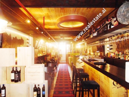 Bar for rent in Willson Square in Tirana, Albania (TRR-917-5K)