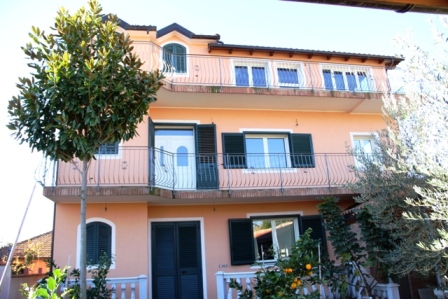 Three storey villa for sale in Manez village near Gjiri i Lalzit, Durres(DRS-1217-1R)