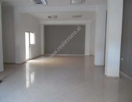 Office for rent in Pazari i Ri area in Tirana, Albania (TRR-1217-29d)