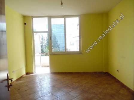 Four bedroom apartment for rent in Elbasani Street in Tirana, Albania (TRR-118-7L)