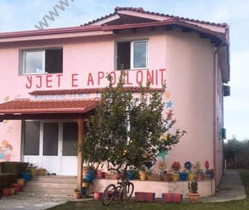 Villa for sale in 16 Prilli area, in Fier, Albania (FRS-119-1S)