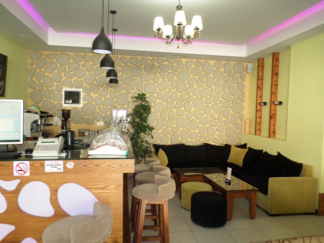 Coffee Bar for rent near Faculty of Economy, in Tirana, Albania (TRR-219-24T)