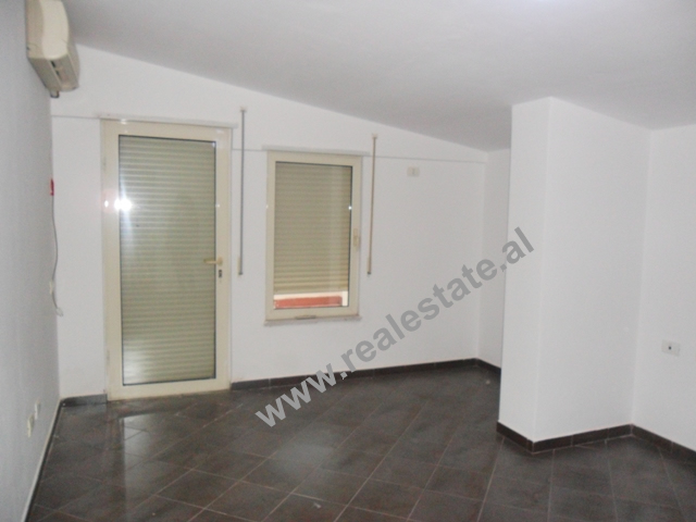 Spacious apartment for rent in Dry Lake area in Tirana, Albania (TRR-313-45)