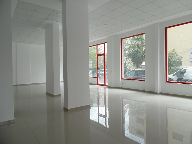 Store space for rent in Blloku area in Tirana, Albania (TRR-419-51T)
