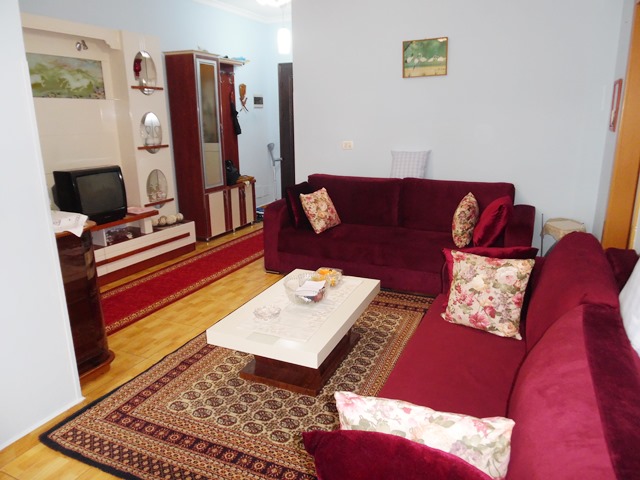 One bedroom apartment for rent near Barrikadave street in Tirana, Albania (TRR-519-46T)