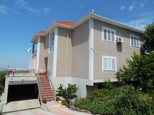 Two storey villa and Land for sale in Farka area in Tirana, Albania (TRR-719-26T)