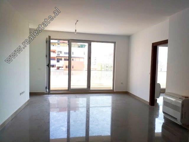 Office for rent in a business center near to the Center of Tirana, Albania (TRR-919-23L)