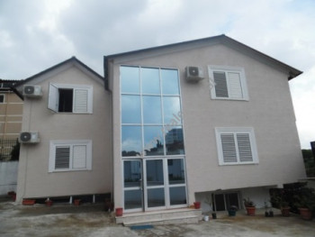 Two storey villa for rent in Elbasani street in Tirana, Albania.
The villa has a surface of 170 m2 Two storey villa for rent in Elbasani street in Tirana, Albania.
The villa has a surface of 170 m2