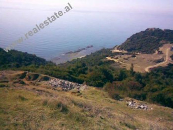 Land for sale in the Gjiri i Lalzit. The land lies in a hilly area, about 300m away from the beach. Land for sale in the Gjiri i Lalzit. The land lies in a hilly area, about 300m away from the beach.