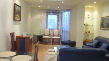 Apartament me qera pas kullave binjake ne rrugen Donika Kastrioti ne Tirane.
Apartamenti ndodhet Apartament me qera pas kullave binjake ne rrugen Donika Kastrioti ne Tirane.
Apartamenti ndodhet