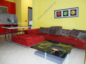 Apartament 1+1 per shitje prane rruges se Kavajes ne Tirane.
Ndodhet ne katin e 6-te te nje pallati Apartament 1+1 per shitje prane rruges se Kavajes ne Tirane.
Ndodhet ne katin e 6-te te nje pallati