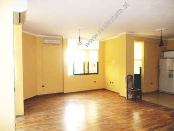 Apartament 2+1 per zyre me qera tek fillimi i rruges se Kavajes ne Sheshin Skenderbej ne Tirane.
Ba Apartament 2+1 per zyre me qera tek fillimi i rruges se Kavajes ne Sheshin Skenderbej ne Tirane.
Ba