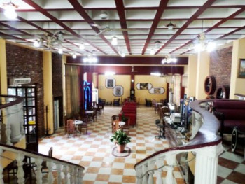 Bar-Restaurant for sale in Brigada e II Sulmuese in Fier.
The restaurant has a total surface of 697 Bar-Restaurant for sale in Brigada e II Sulmuese in Fier.
The restaurant has a total surface of 697
