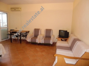 Apartament per qera prane rruges Mine Peza ne Tirane.
Apartamenti ndodhet ne katin e shtate te nje Apartament per qera prane rruges Mine Peza ne Tirane.
Apartamenti ndodhet ne katin e shtate te nje