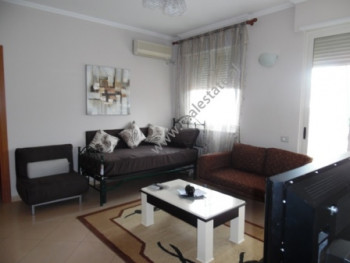 Apartament me qera ne rrugen e Kavajes ne Tirane.
Apartamenti ndodhet ne katin e peste te nje palla Apartament me qera ne rrugen e Kavajes ne Tirane.
Apartamenti ndodhet ne katin e peste te nje palla