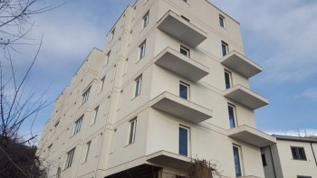 Objekt per shitje ne qytetin e Lezhes.
Ndertesa ndodhet brenda ne qytet shume afer me Spitalin Rajo Objekt per shitje ne qytetin e Lezhes.
Ndertesa ndodhet brenda ne qytet shume afer me Spitalin Rajo