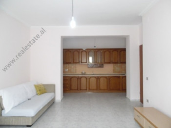 Apartament per shitje prane Gjimnazit A. Z. Cajupi ne Tirane.
Apartamenti ndodhet ne katin e pare t Apartament per shitje prane Gjimnazit A. Z. Cajupi ne Tirane.
Apartamenti ndodhet ne katin e pare t